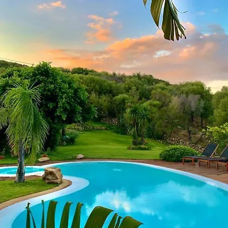Babsy Con Piscina Privata San Teodoro (Sardinia)
